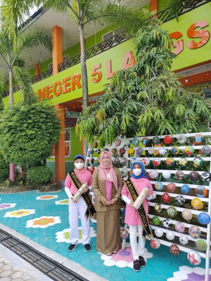 83d6bacd8f2407838507da437ffe3351