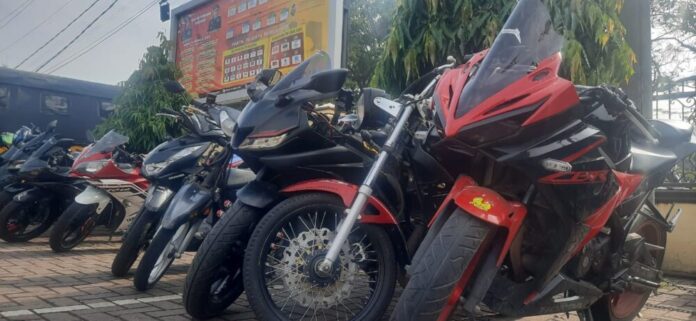 f4313652efcdffbbf49102f23fa27457