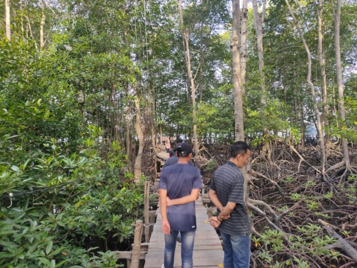 0645fddb2a8d3d43ffcb16c6c00b09d0