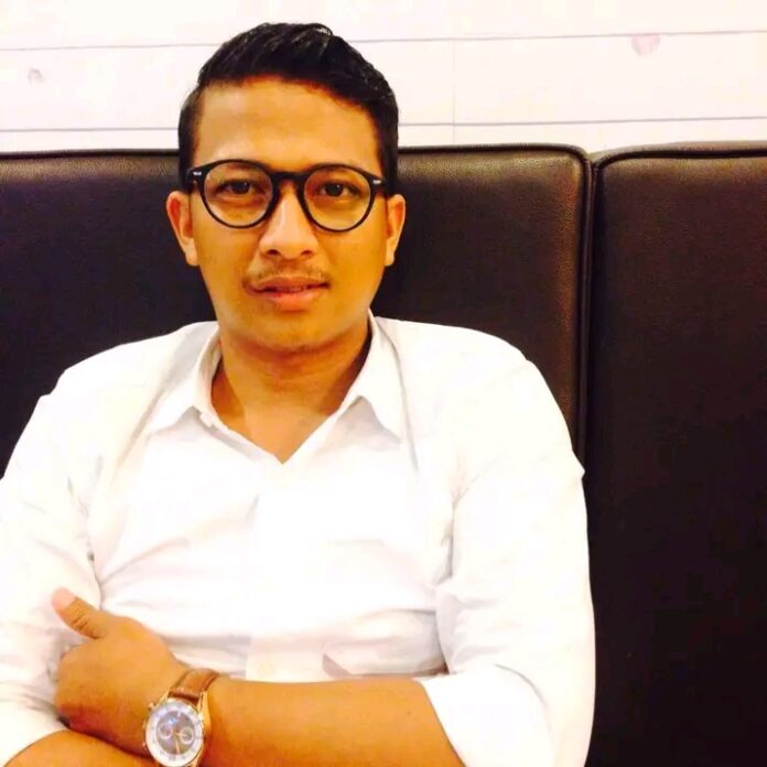 723288e26e0590b3cfd4e1eb55405556