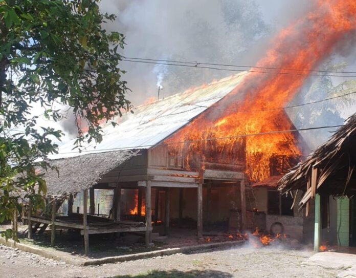 02dac04ea8fe57e6a9964477af4c6d1c