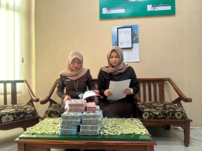 212eeade082f0947161bf0d73350b151