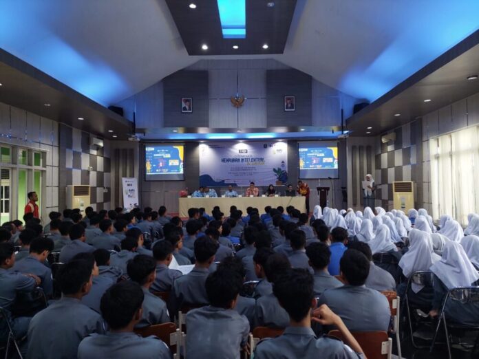 1679091c5a880faf6fb5e6087eb1b2dc