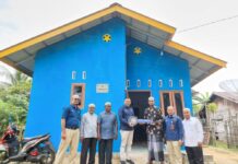 Jelang Hari Kemerdekaan RI, PT PIM Serahkan Bantuan Rumah dan Balai Pengajian