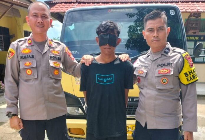 69e696727ef405b2636e47853627c425