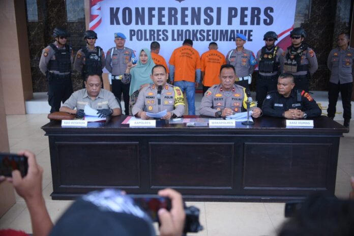 7c73a0986bc790566876ef8aee66bd93