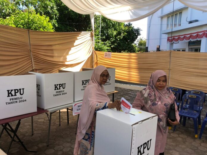 85d39565175458414f3f0e6b24dd7bee