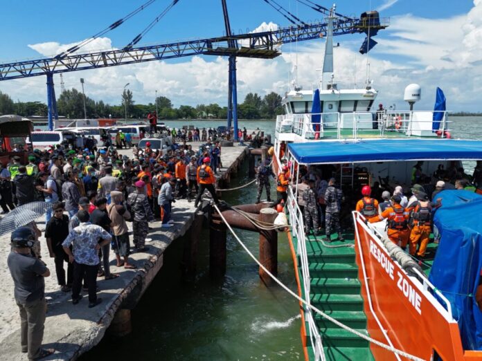 proses pengevakuasian Rohingya, foto : ist