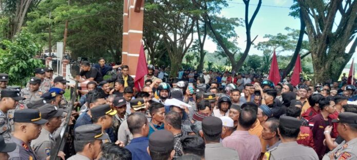 300acb84d458575fe7fa11afafded579