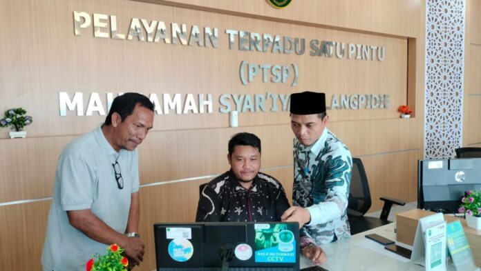 f01eca6eb097a44ee804fd31f72d615b