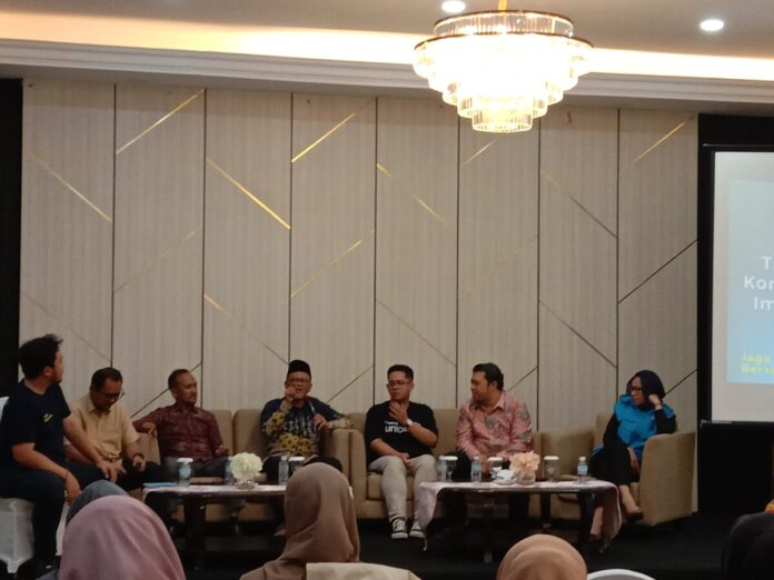 a15a3633abc07b4272fcf8f65b8b074a