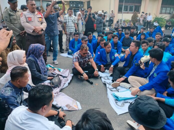 bb787d4cae71d90ab1936e75eb48d35a