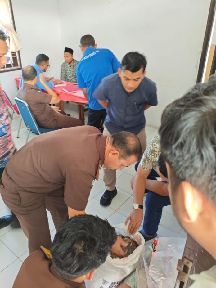 1413d07ba6139be1210263fa4a8c0ebe