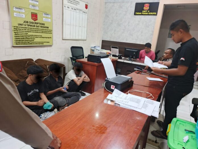 823745872dbcb76b718bd3ec5b3bae57