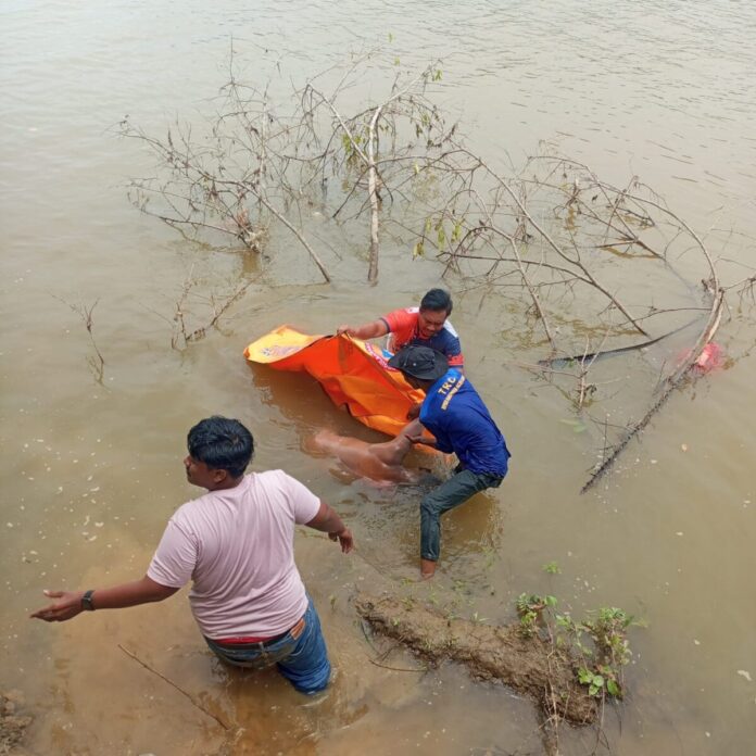 b3428299ef5749e912d862b0177d14f5