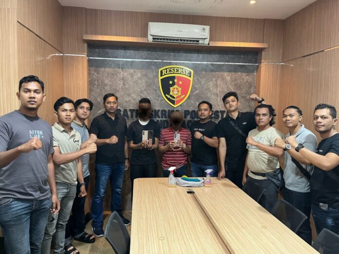 de85addb520c6d76413f013c02f6e3a9