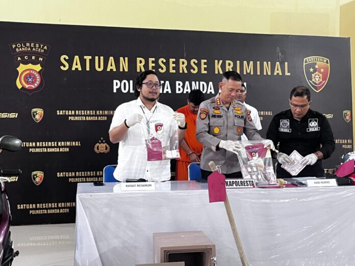 907676b2daaa44003abe78b7a6c3197f