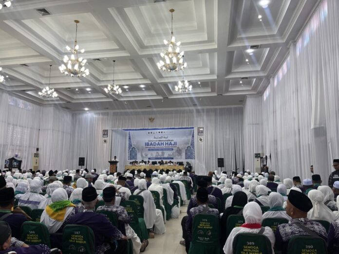 de615e05c85804a04ca9ae252eb0c180