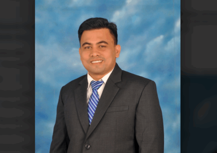 ee352196487e84a9eb4ff30e1e7f168d