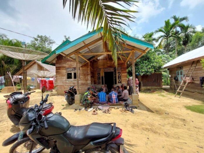 b5e903a8c6b12d0194565c2ee5b3868c