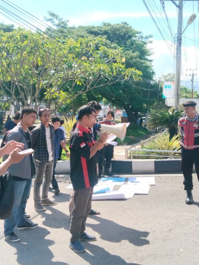 02e73a3b2ca7617b447514b079e01fe0